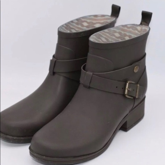 lucky brand rubber boots